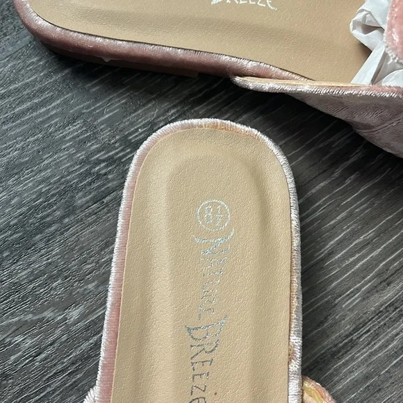 New Pink Flats - Picture 3 of 5